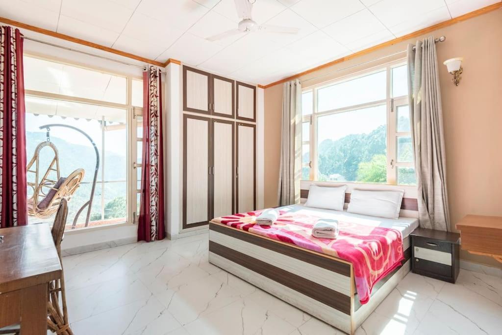 Kasauli Edge Apt With Balcony 外观 照片