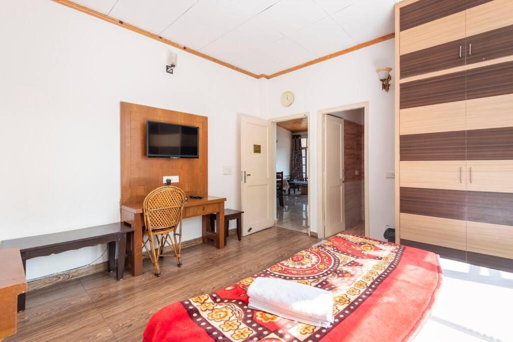 Kasauli Edge Apt With Balcony 外观 照片