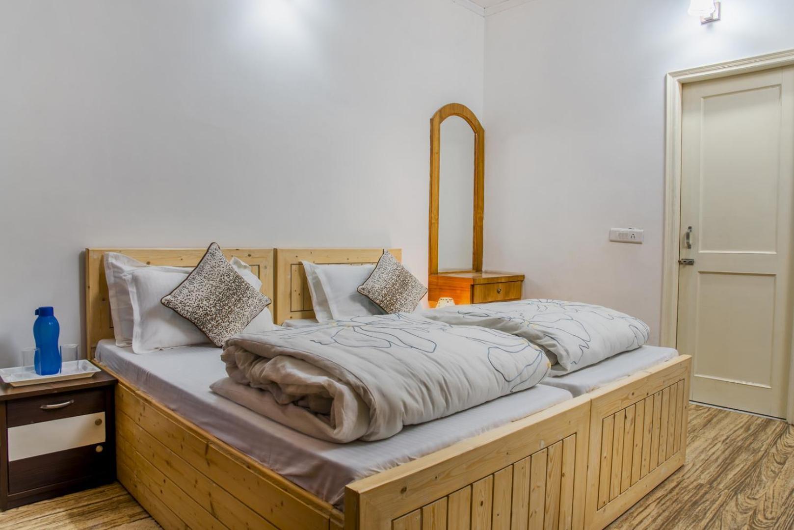 Kasauli Edge Apt With Balcony 外观 照片